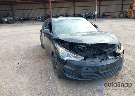 2015 Hyundai Veloster z USA, uszkodzony, nr VIN KMHTC6AD6FU243690